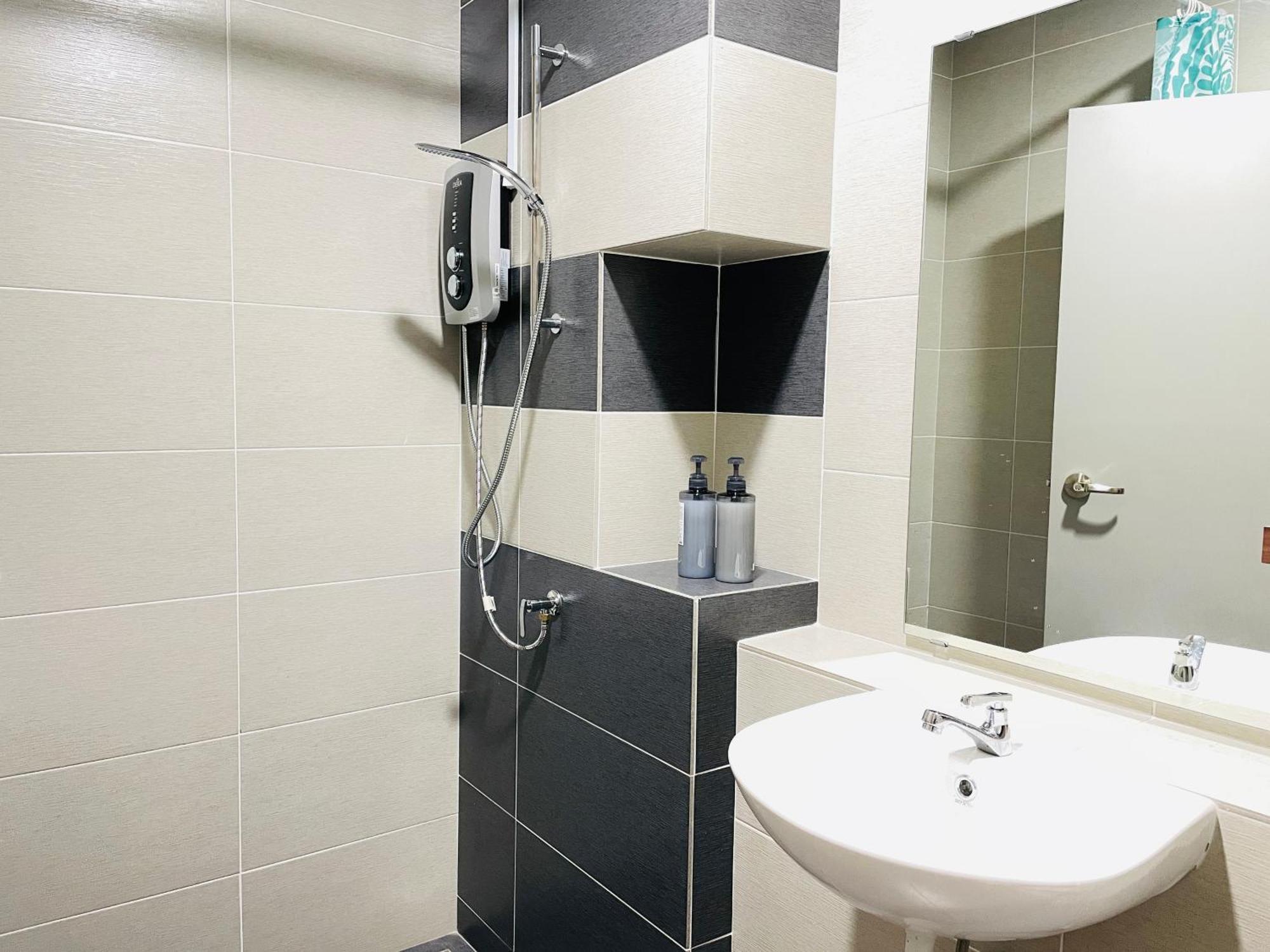 High Floor Studio Austin Regency Mount Austin W Balcony 3 Plus 1Pax 5 Mins Aeon 조호르 바루 외부 사진